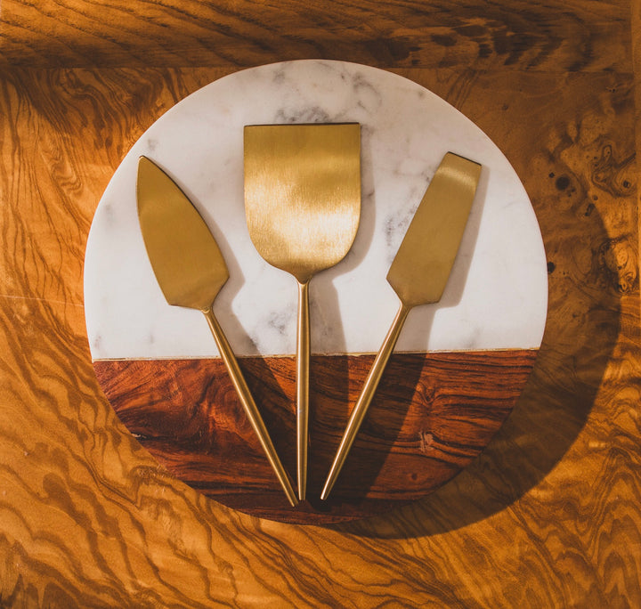 The Earth to Table Charcuterie Set